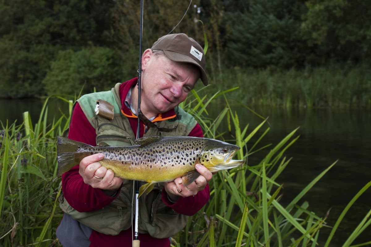Eventyrligt Fiskeri i de Engelske Kalkstrømme
