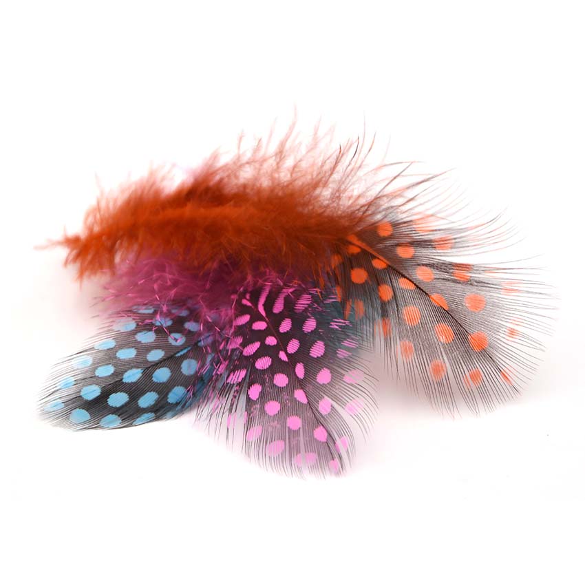 Strung Guinea Feathers - Perlehøne Hackler